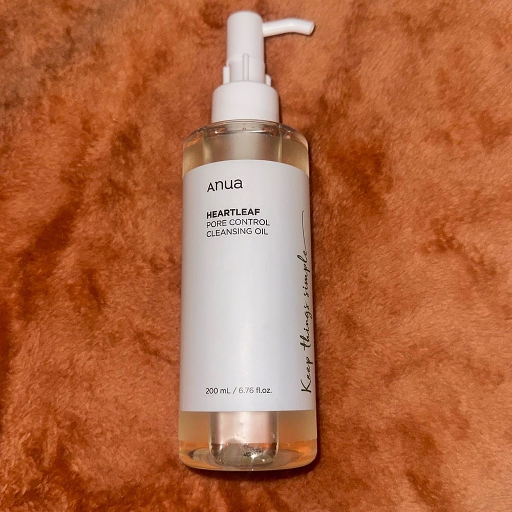 Anua Heartleaf Pore Control Cleansing Oil